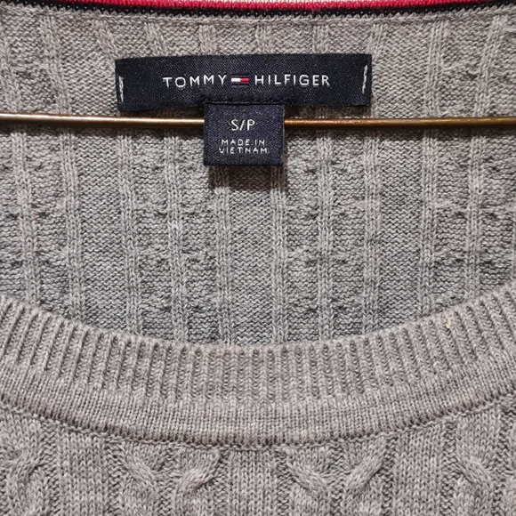 Tommy Hilfiger light grey sweater - Picture 2 of 3